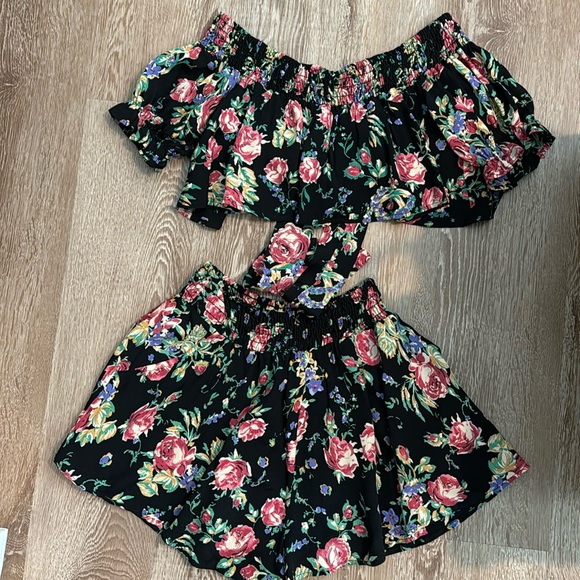 Free People Tops - Free People Floral Crop and Short Set